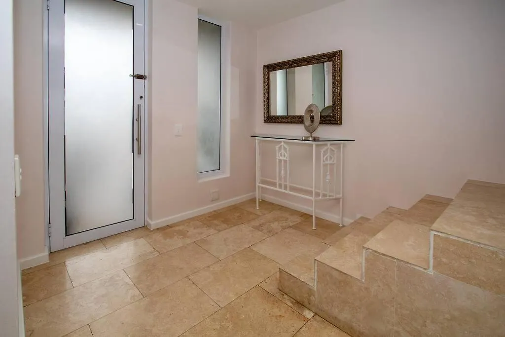 Spectacular Avenues Fresnaye! Apartment Cape Town