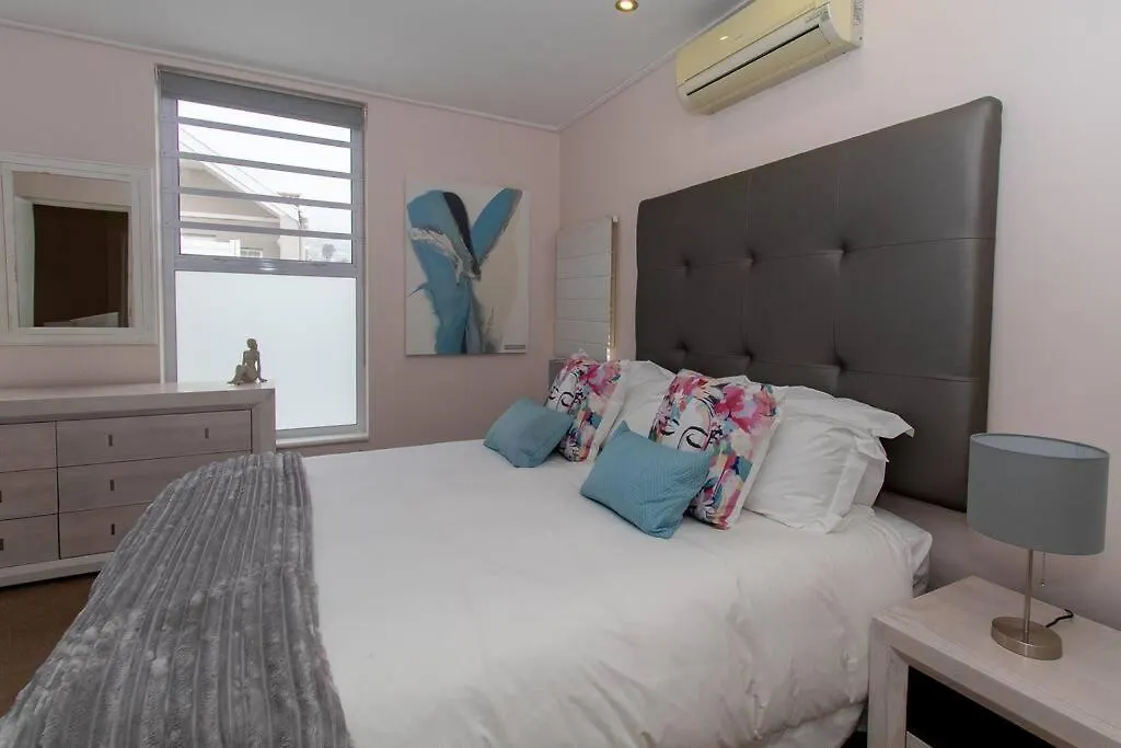 Spectacular Avenues Fresnaye! Apartment Cape Town