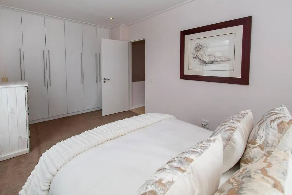 Spectacular Avenues Fresnaye! Apartment Cape Town