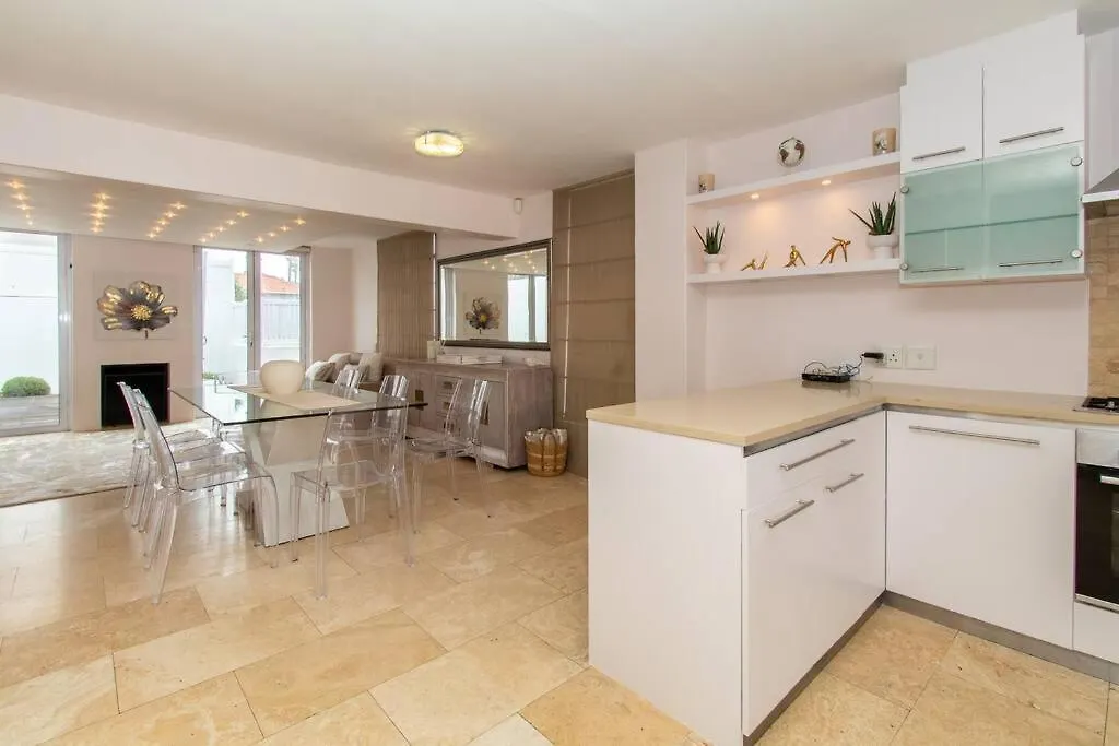 Spectacular Avenues Fresnaye! Apartment Cape Town South Africa